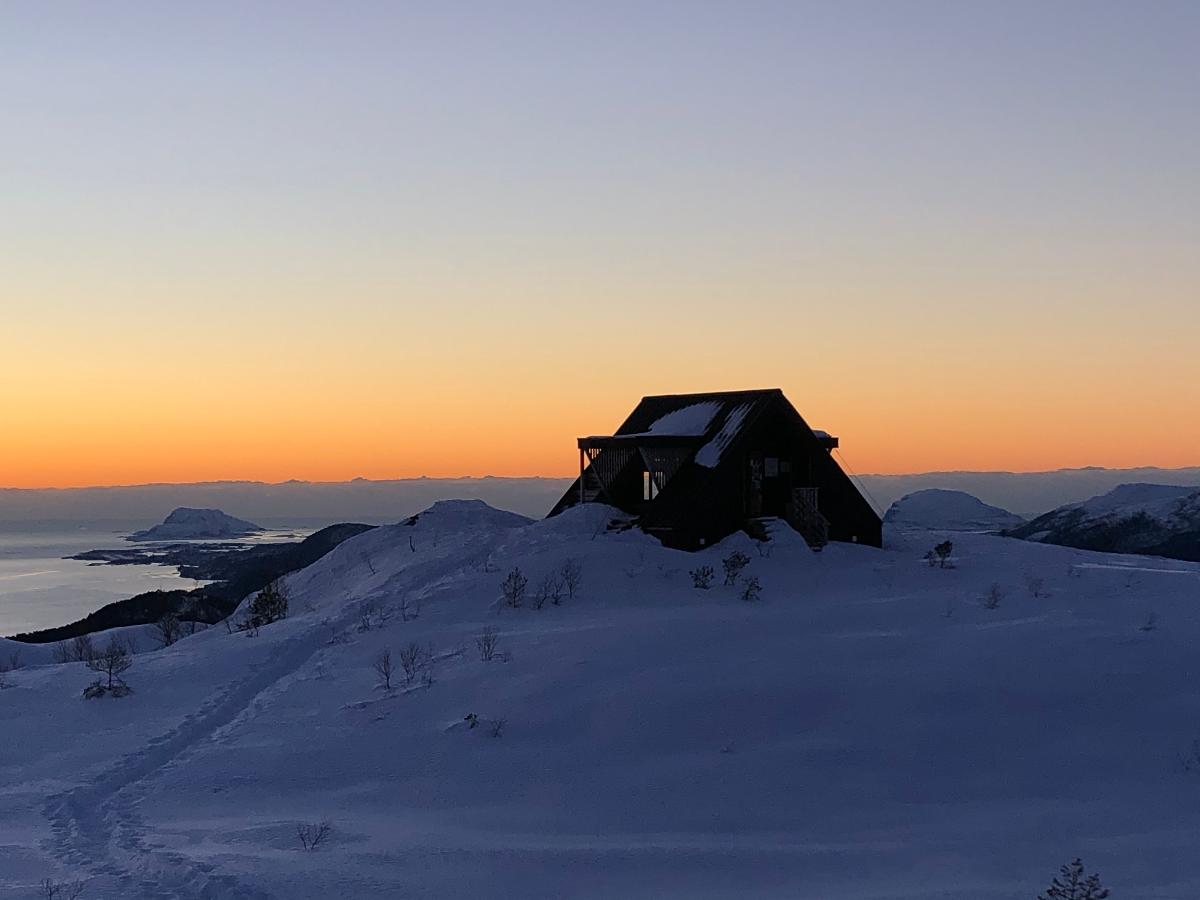 Dagsturhytta Florø Fløgjen.jpg